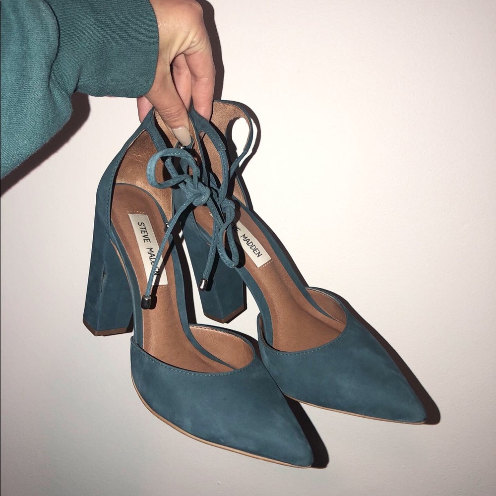 Steve Madden Suede heels
